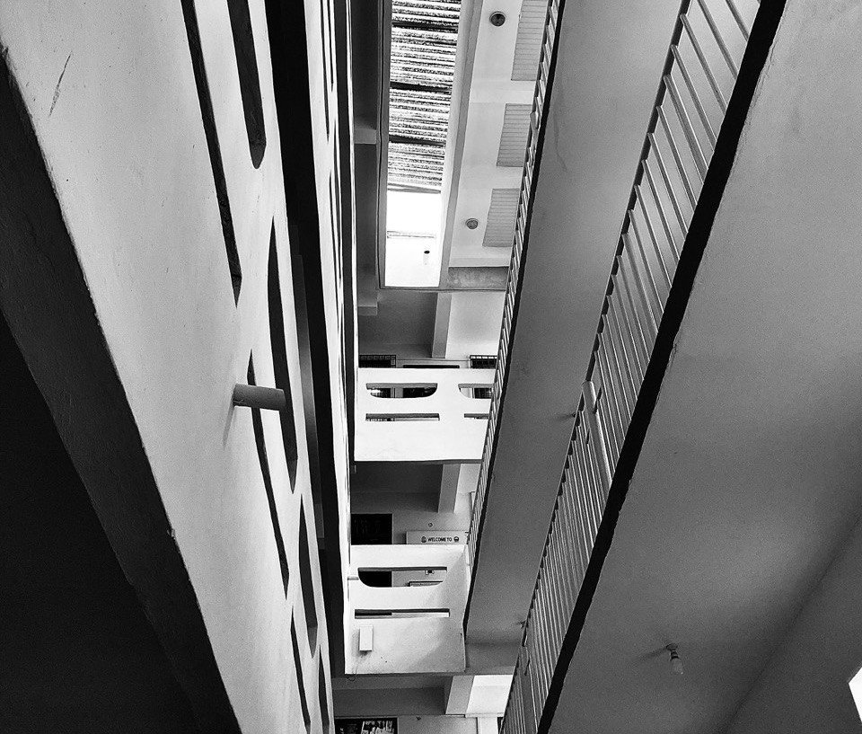 photo 5764669066080620337 y